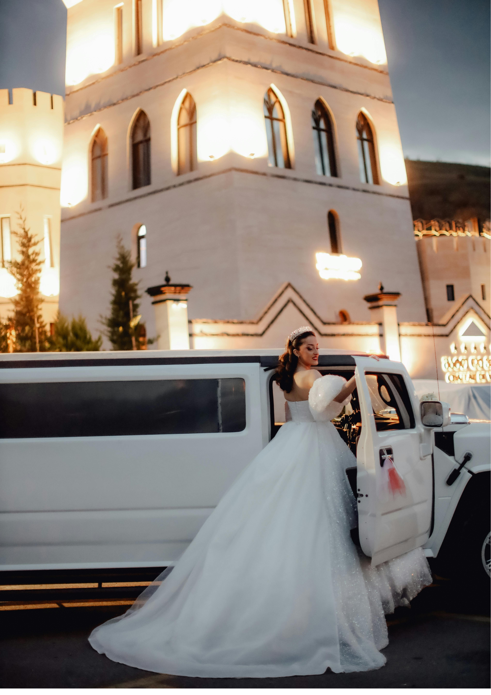 wedding queen limo service